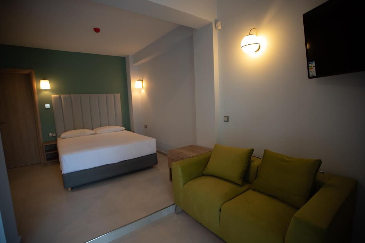 8 Boutique Suites Nea Poteidaia Ngoại thất bức ảnh